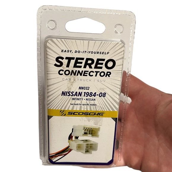 Stereo Connector - Picture 1 of 6